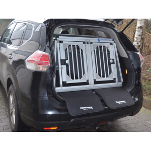 Hundebox/ Doppelbox für Nissan X-Trail T32 (Sonderbau 383)