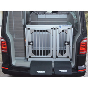 Individuelle Hundetransportbox/ Doppelbox für VW T5 Bus California (Individualbau 79)