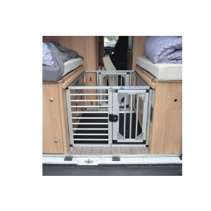 Individuelle Hundetransportbox/ Hundegitter für Wohnmobil (Individualbau 83)