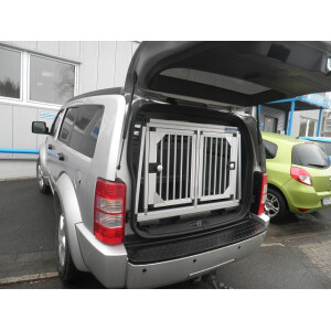 Hundebox/Doppelbox für Dodge Nitro (Sonderbau 82)