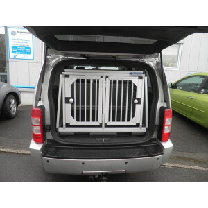 Hundebox/Doppelbox für Dodge Nitro (Sonderbau 82)