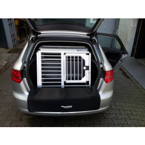Hundebox/Einzelbox für Audi A3 8PA Sportback...