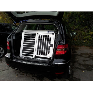 Hundetransportbox/ Einzelbox für Mercedes B-Klasse T245 mit unebenen Ladeboden (Sonderbau 22)